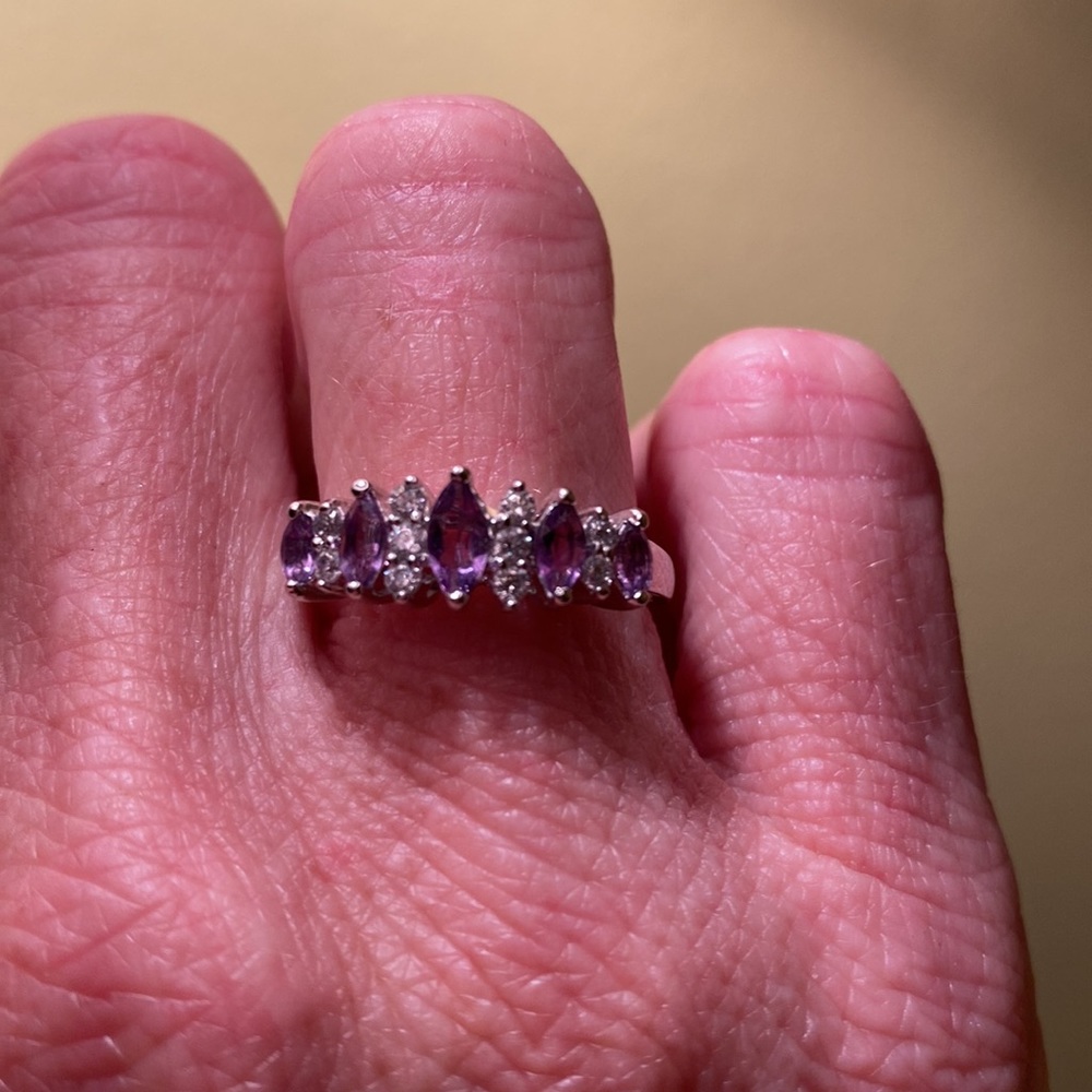 Amethyst and Diamonds ring size 8 - Picture 9 of 10